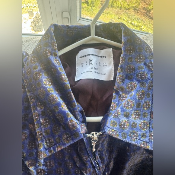 Velour jacket urban outfitters BN WITHOUT TAGS - Picture 2 of 6